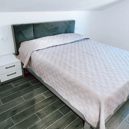 Drazena アパート *