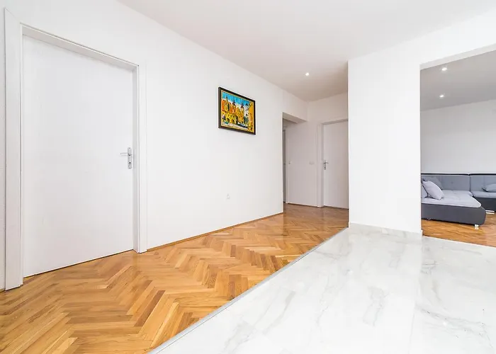 Drazena トロギール