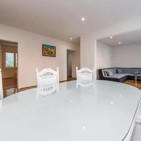 Apartment Drazena