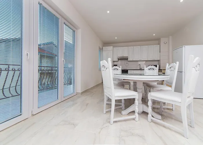Apartament Drazena *